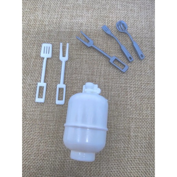 Vintage Barbie Beach Blast 1988 Replacement Grill Accessories White Silver Tank - Picture 2 of 7